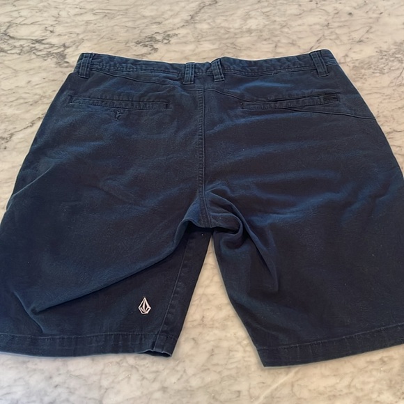Cotton Navy Blue Volcom Shorts Men’s 36 - Picture 8 of 13